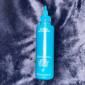 Pramāsana scalp cleanser